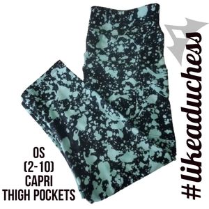 Mint Paint Splatter Black Capri Pocket Leggings